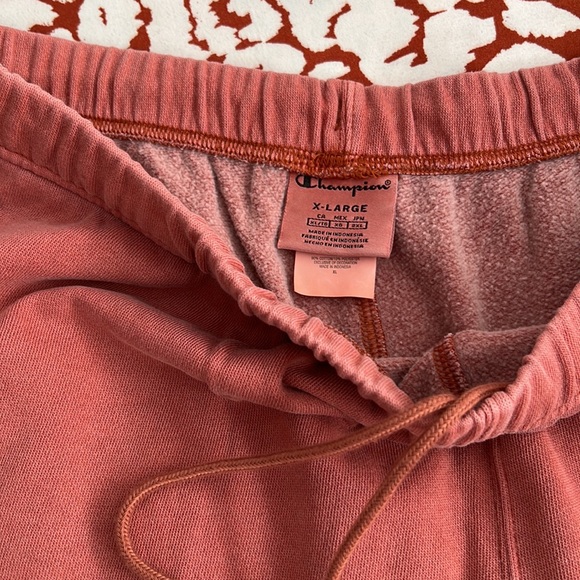 BRAND NEW Champion vintage dye boyfriend sweats - Picture 6 of 10